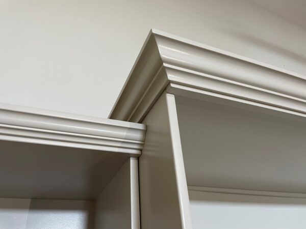 Woodland - crown molding